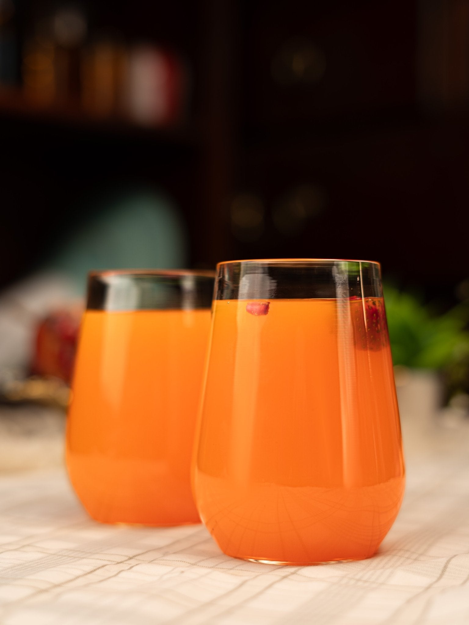 borosilciate Prism Twist Juice Glass - Borotechheight : 110 mm diameter: 83 mm ml capacity : 390 ml4TransparentBorotech